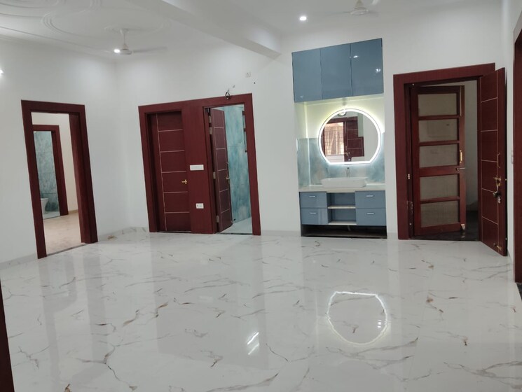 Bathroom, ansal-sushant-golf-city 4 Bedroom 3200 Sq.Ft. Villa In Sushant Golf City Lucknow 8430150