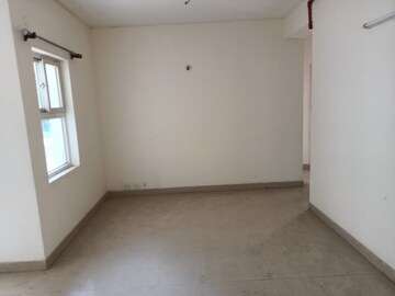 Room in 2 BHK Apartment at Omaxe Heights, Sector 86 – for Sale