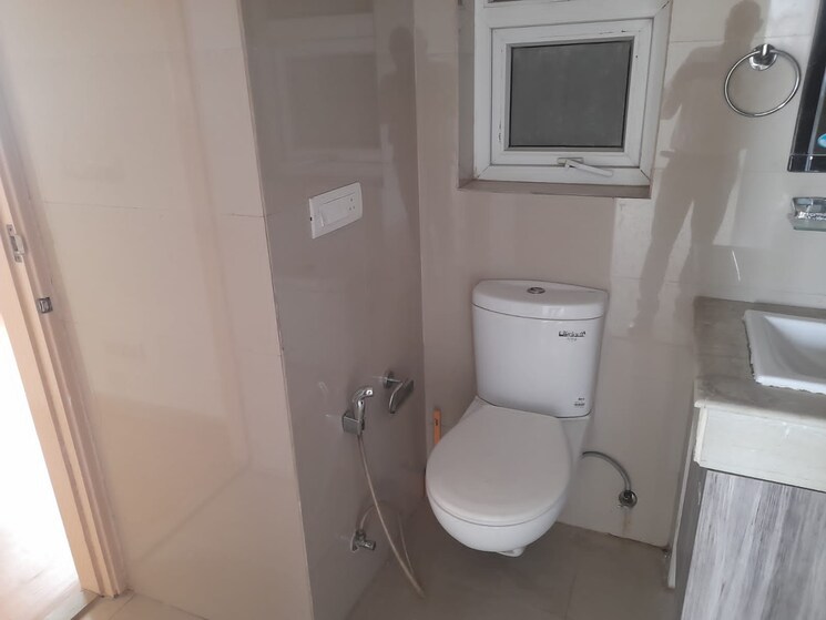 Bathroom, emaar-the-palm-drive-palm-studios 2 Bedroom 1200 Sq.Ft. Apartment In Sector 66 Gurgaon 8430178