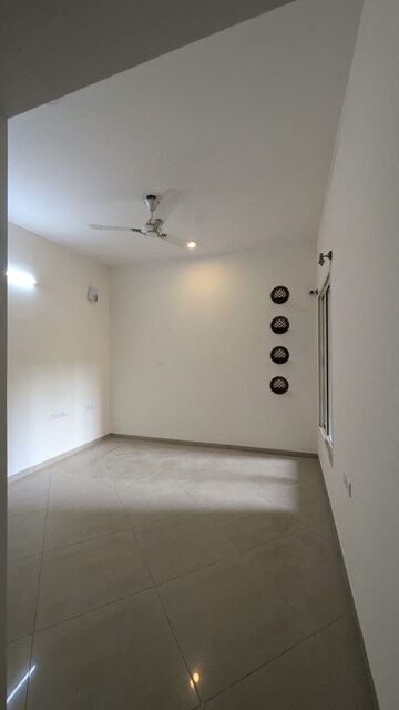 Room in 2 BHK Apartment at Sobha City Mykonos, Thanisandra Main Road – for Rent