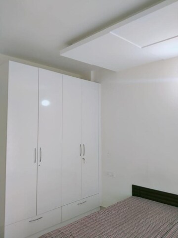 Room in 4 BHK Builder Floor at GHB Splande, Patiala Road – for Rent