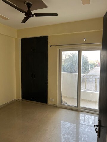Room in 2 BHK Apartment at Nimbus The Hyde park, Sector 78 – for Rent