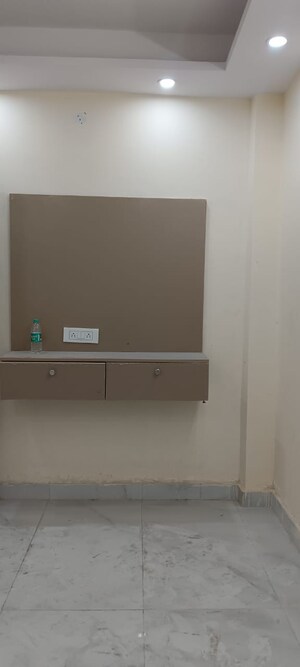 2 BHK Builder Floor For Sale in Krishna Nagar