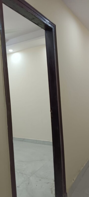  2 BHK Builder Floor at Krishna Nagar – for Sale