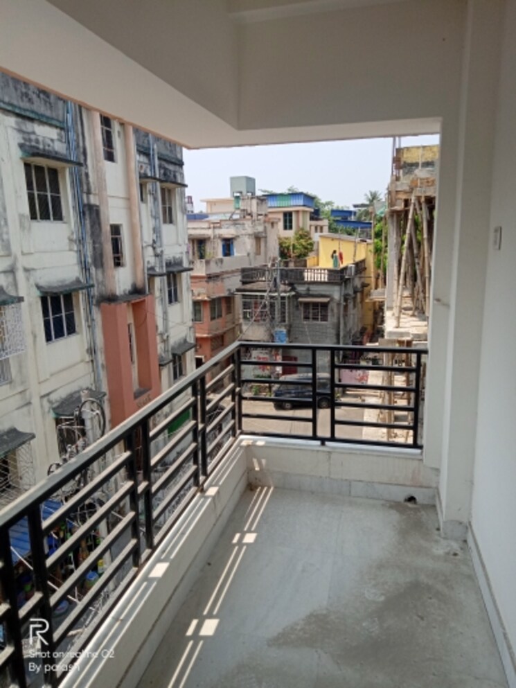 Balcony, santoshpur 2 Bedroom 800 Sq.Ft. Apartment In Santoshpur Kolkata 8430331