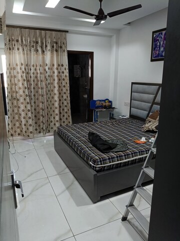 Bedroom in 3 BHK Builder Floor at Guru Nanak Enclave, Dhakoli Village – for Rent
