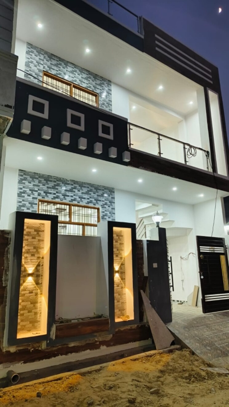 Exterior View, gomti nagar 3 Bedroom 1650 Sq.Ft. Independent House In Gomti Nagar Lucknow 8430551