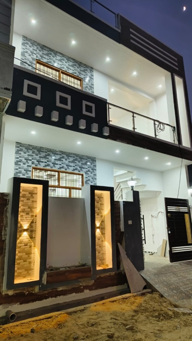 Exterior View, gomti nagar 3 Bedroom 1650 Sq.Ft. Independent House In Gomti Nagar Lucknow 8430551