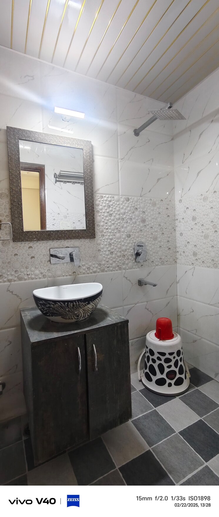 Attached Bathroom, sector 12 dwarka 2 Bedroom 1300 Sq.Ft. Apartment In Sector 12 Dwarka Delhi 8430588