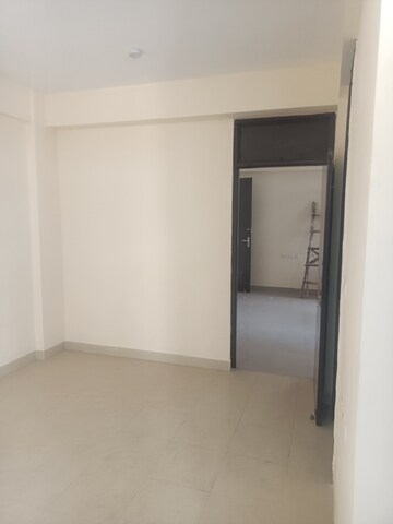 Room in 2 BHK Apartment at Breez Global Heights, Sohna Sector 33 – for Sale