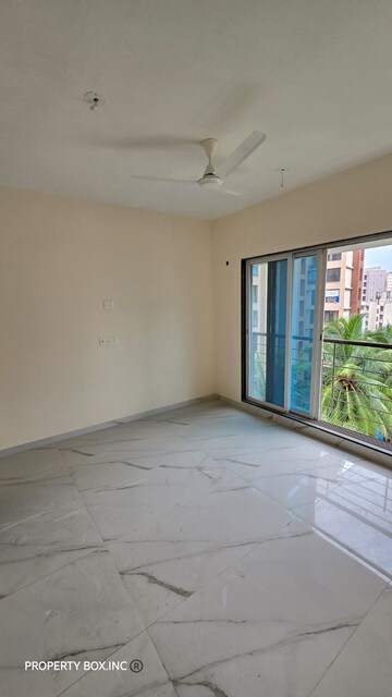 Room in 2 BHK Apartment at Tilak Nagar Building, Tilak Nagar – for Rent
