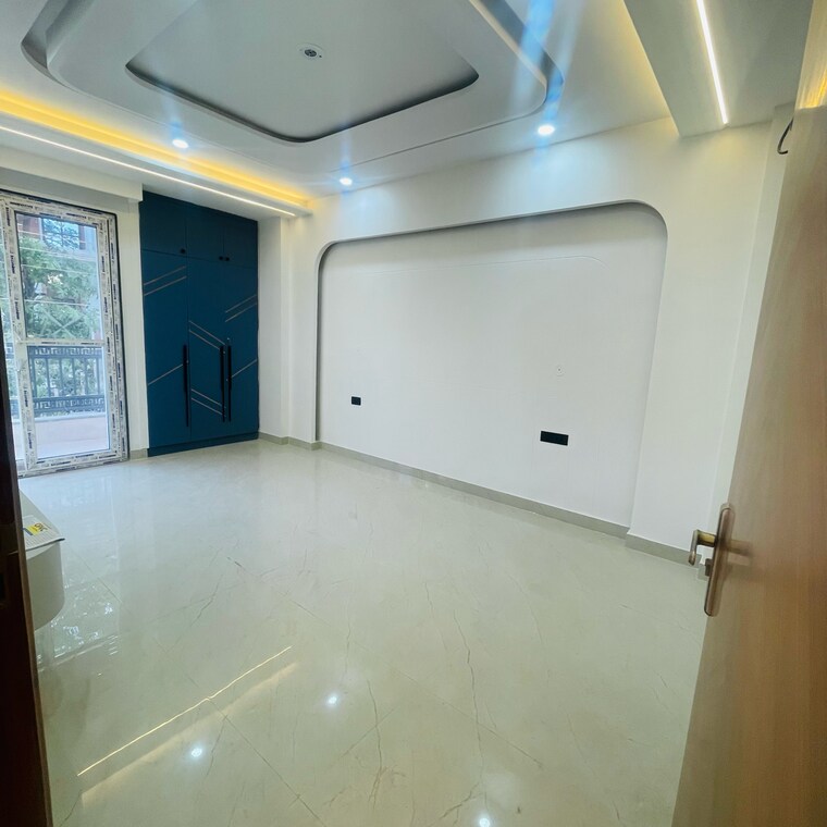 Room, huda-market 4 Bedroom 263 Sq.Yd. Builder Floor In Sector 31 Gurgaon 8430627