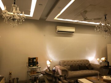 Living Room in 4 BHK Builder Floor at Mansarover Garden – for Rent