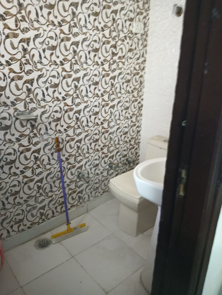 Bathroom, mansa ram park 2 Bedroom 630 Sq.Ft. Builder Floor In Mansa Ram Park Delhi 8430656