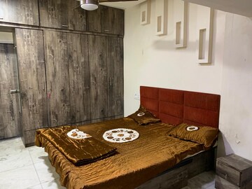 Bedroom in 2 BHK Apartment at Juhu Jivan, Juhu – for Rent