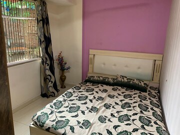 Bedroom in 2 BHK Apartment at Juhu Jivan, Juhu – for Rent