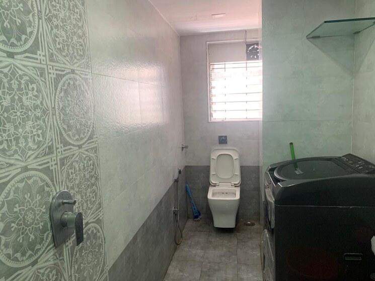 Bathroom, juhu-jivan 2 Bedroom 800 Sq.Ft. Apartment In Juhu Mumbai 8430687