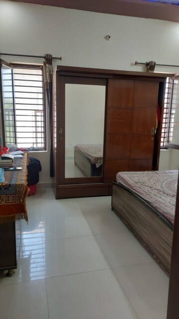 Bedroom in 3 BHK Villa at Guru Teg Bahadur Nagar – for Sale