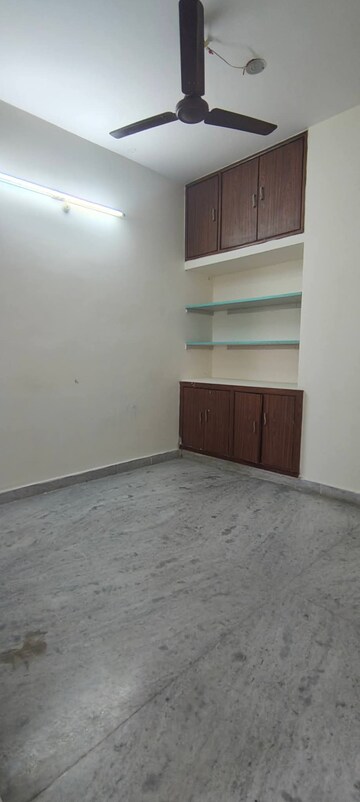 Room in 2 BHK Apartment at Begumpet – for Rent