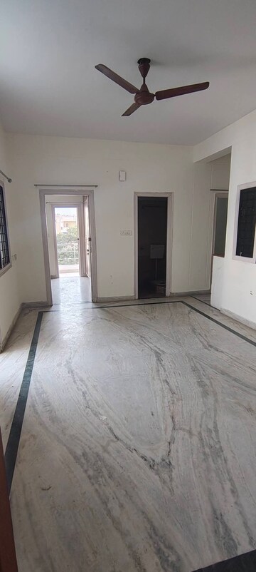 Room in 2 BHK Apartment at Begumpet – for Rent