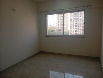 Room in 2 BHK Apartment at K Raheja Reserve, Mohammadwadi – for Rent