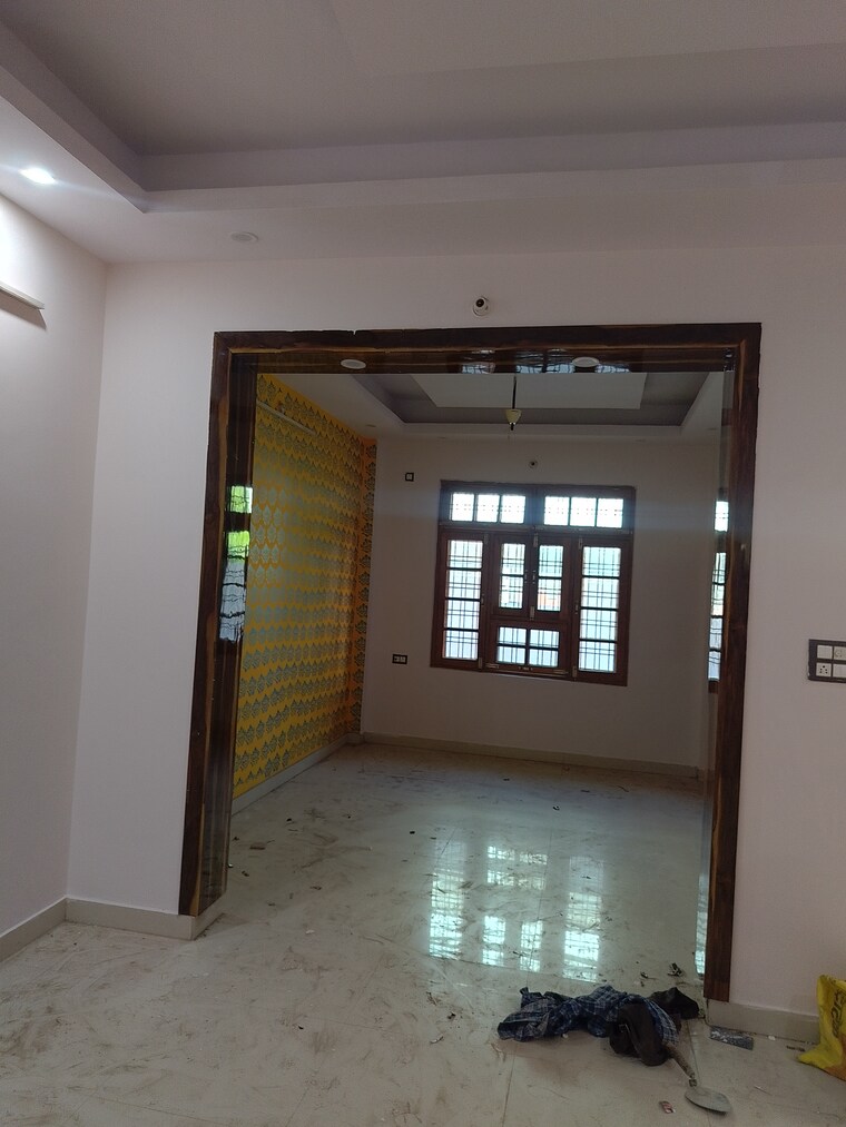 undefined, gomti nagar 6 Bedroom 1250 Sq.Ft. Independent House In Gomti Nagar Lucknow 8430849