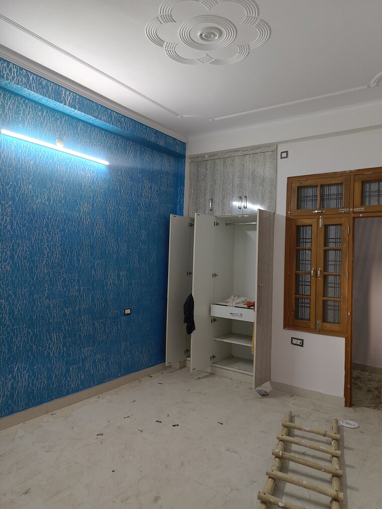Room, gomti nagar 6 Bedroom 1250 Sq.Ft. Independent House In Gomti Nagar Lucknow 8430849
