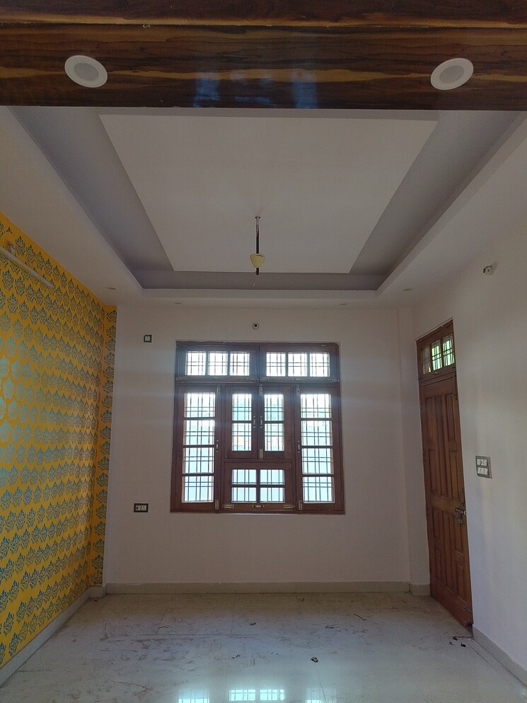 Room, gomti nagar 6 Bedroom 1250 Sq.Ft. Independent House In Gomti Nagar Lucknow 8430849