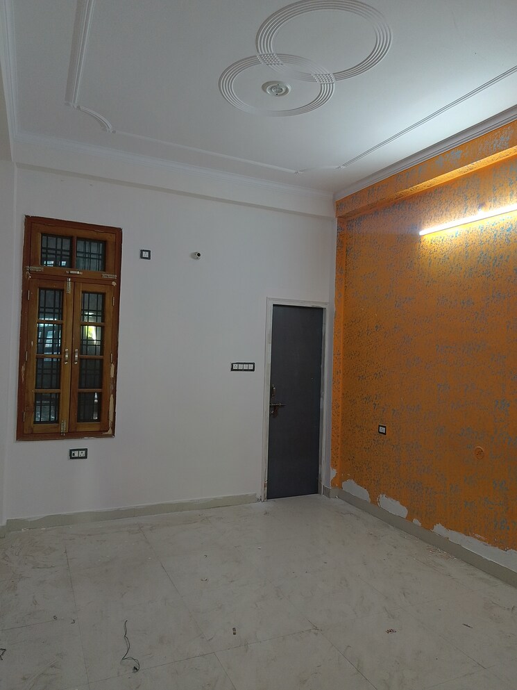Room, gomti nagar 6 Bedroom 1250 Sq.Ft. Independent House In Gomti Nagar Lucknow 8430849