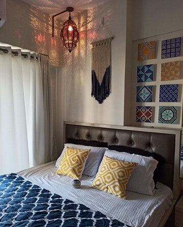 Bedroom in 2 BHK Apartment at Riverdale Tower, Andheri East – for Sale