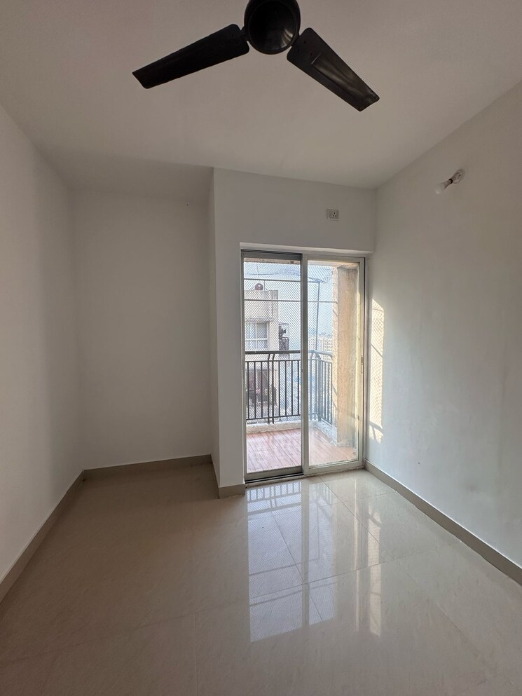 Room, db-realty-orchid-ozone 1 Bedroom 420 Sq.Ft. Apartment In Dahisar East Mumbai 8430890