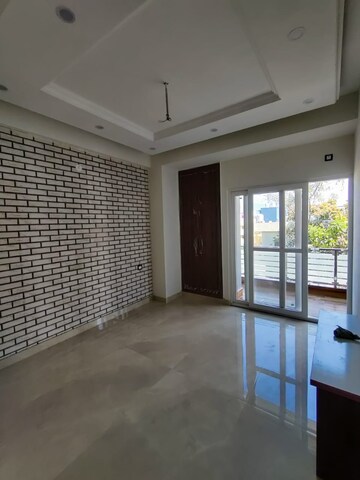 Room in 3 BHK Builder Floor at Gms Road – for Sale