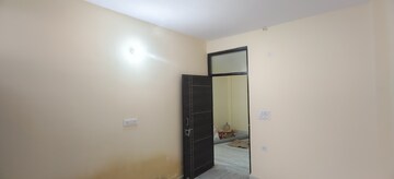 Room in 1 BHK Builder Floor at Dwarka Mor – for Rent