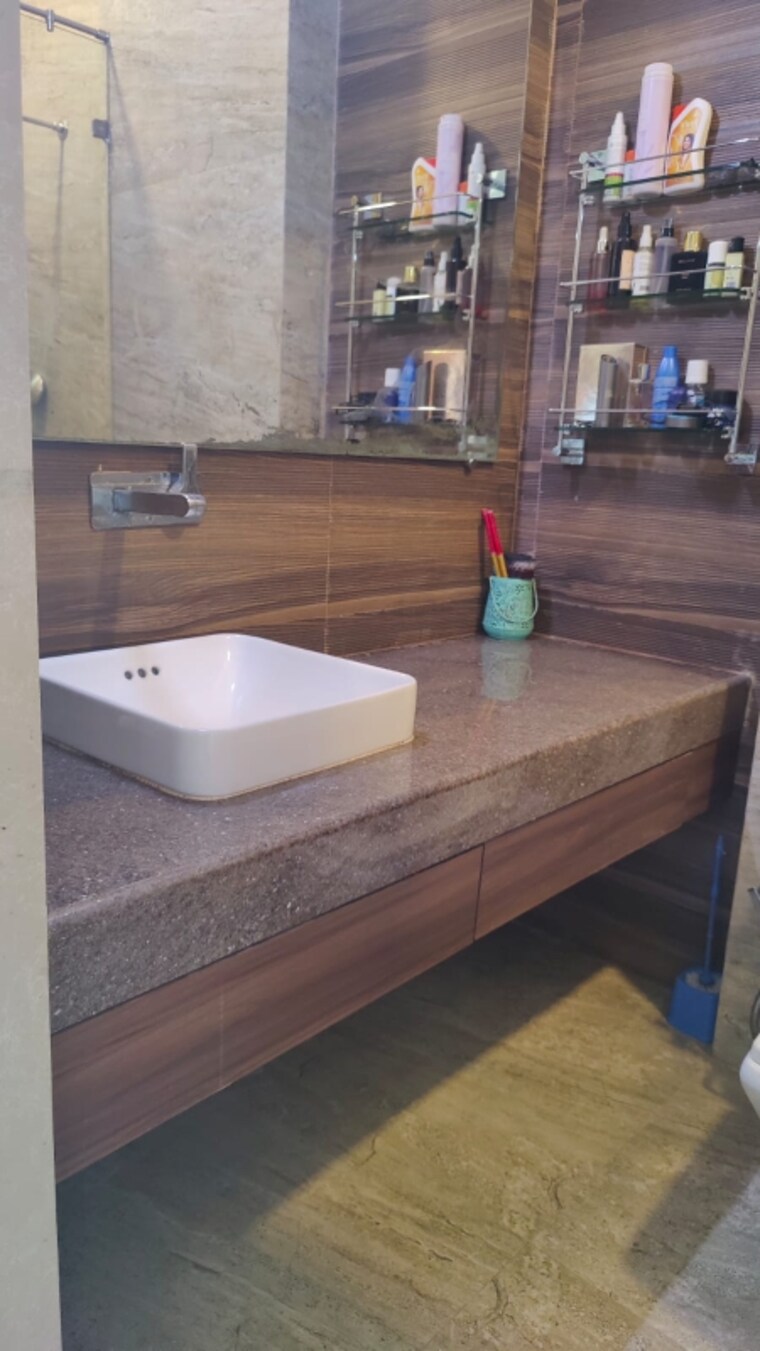 Bathroom, nahar-amrit-shakti-yvonne 2 Bedroom 950 Sq.Ft. Apartment In Chandivali Mumbai 8431025