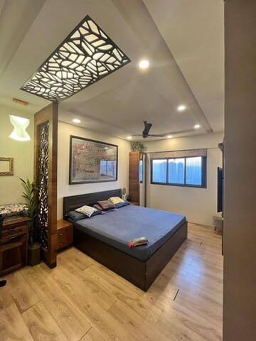 Master Bedroom in 2 BHK Apartment at Kalpataru Paramount, Kapur Bawdi – for Sale