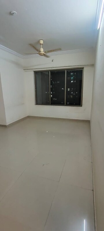 Room in 2 BHK Apartment at Raj Paradise B Wing CHS Ltd, Andheri East – for Rent