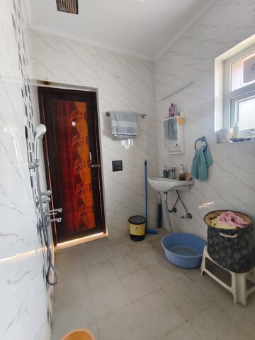 Bathroom in 2 BHK Builder Floor at Rohini Sector 8 – for Rent