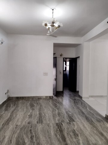Room in 2 BHK Builder Floor at Sector 28 – for Rent