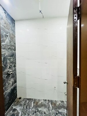 Furnished Amenities in 3 BHK Villa at Sector 123 – for Sale