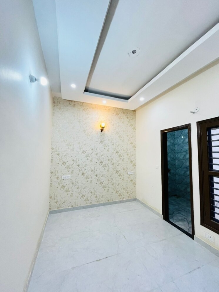 Room, sector 123 3 Bedroom 90 Sq.Yd. Villa In Sector 123 Mohali 8431147