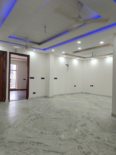 3 BHK + Pooja Room Builder Floor For Sale in RWA Residential Society Sector 46