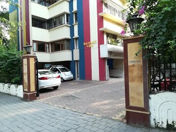 3 BHK Apartment For Rent in Bennett Villa, Colaba
