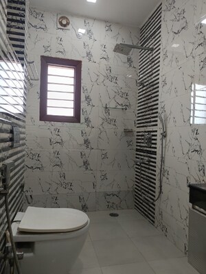 Bathroom in 3 BHK Builder Floor at RWA Residential Society Sector 46, Sector 46 – for Sale
