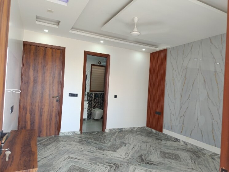 Room, rwa-residential-society-sector-46 3 Bedroom 1800 Sq.Ft. Builder Floor In Sector 46 Gurgaon 8431357