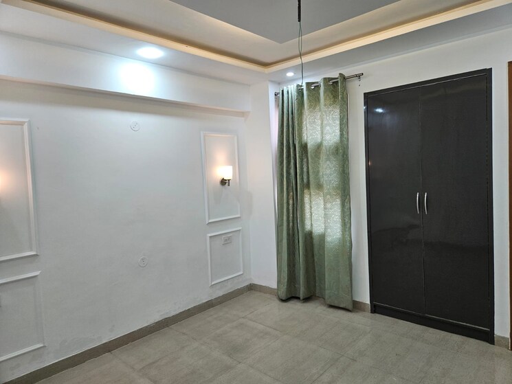 Room, sushma-valencia 3 Bedroom 2250 Sq.Ft. Apartment In International Airport Road Zirakpur 8431323