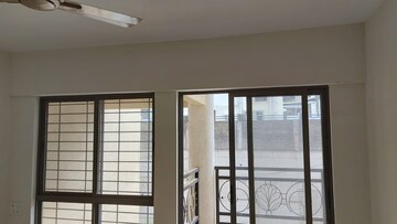 Room in 1.5 BHK Apartment at Amit Colori, Undri – for Rent