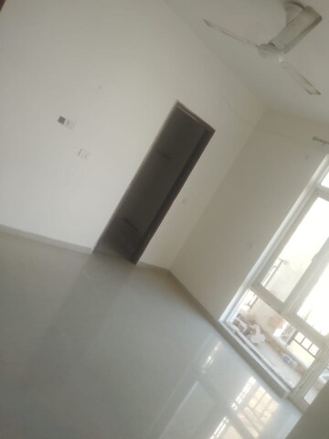 Furnished Amenities in 3 BHK Apartment at Omaxe R2, Gomti Nagar – for Rent