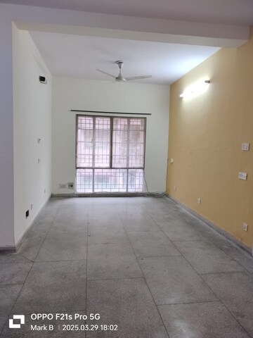 Room in 2 BHK Apartment at Vasant Kunj – for Rent