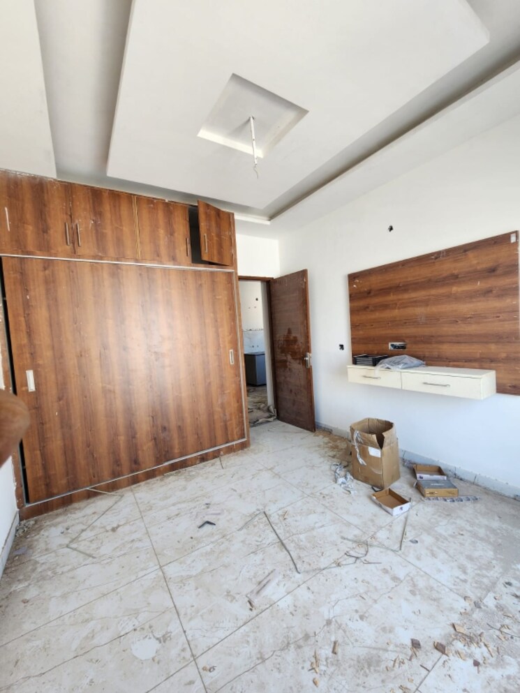 Room, sunny enclave 4 Bedroom 100 Sq.Yd. Independent House In Sunny Enclave Mohali 8431543