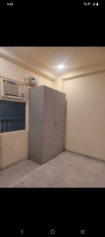 Room in 2 BHK Builder Floor at Saket – for Rent